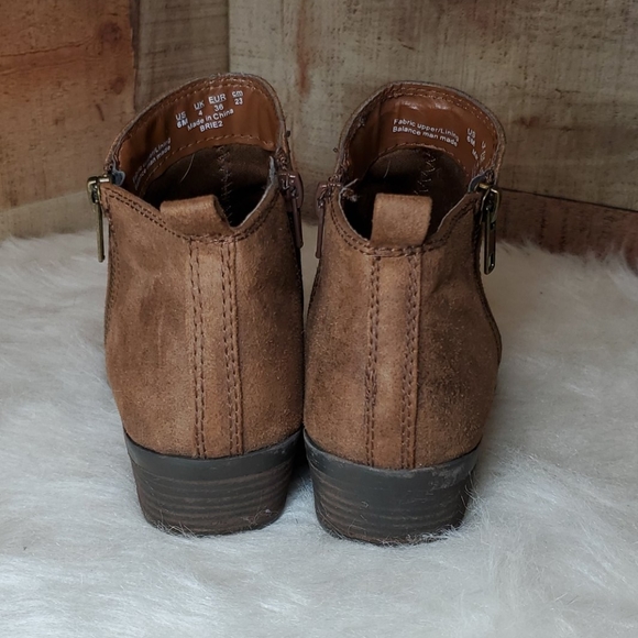 Carlos Santana - Picture 5 of 8